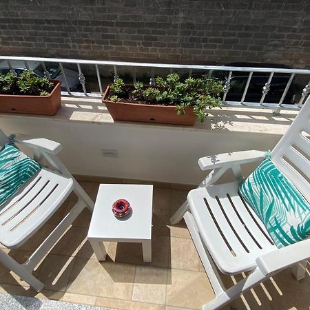 Tiffany Room- Vicinissima A Porto Cesareo Леверано Экстерьер фото