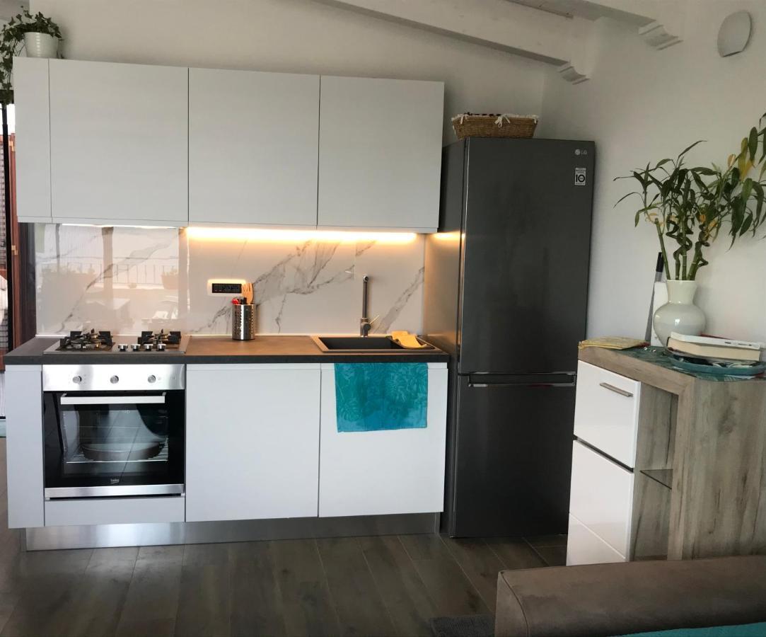 Tiffany Room- Vicinissima A Porto Cesareo Леверано Экстерьер фото