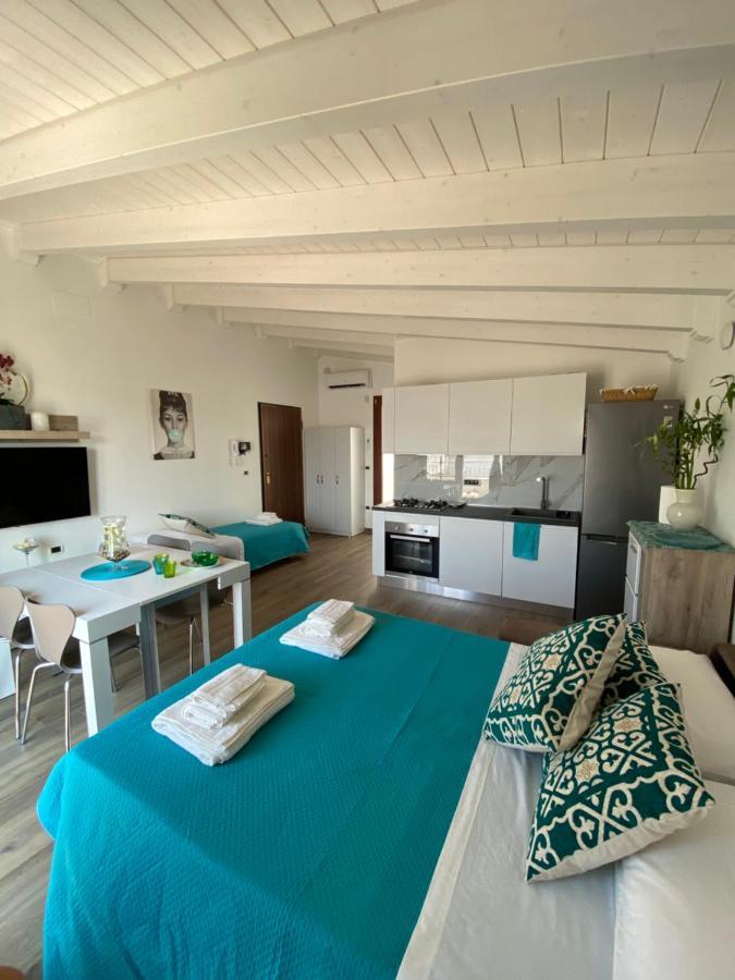 Tiffany Room- Vicinissima A Porto Cesareo Леверано Экстерьер фото